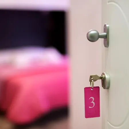 Πανσιόν Eleroom 4*