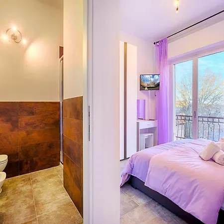 Πανσιόν Eleroom 4*