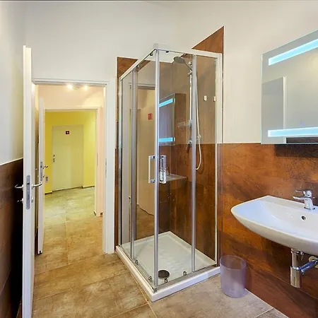 Eleroom Πανσιόν Σιένα